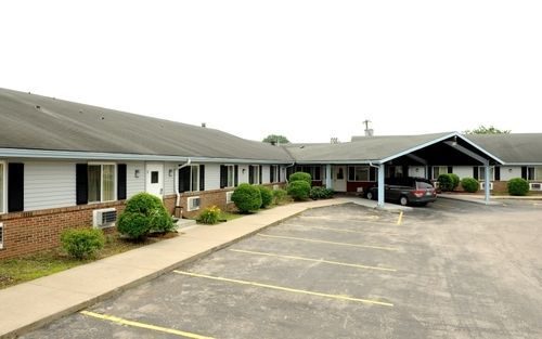 Americas Best Value Inn Story City Екстериор снимка