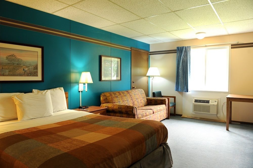Americas Best Value Inn Story City Екстериор снимка