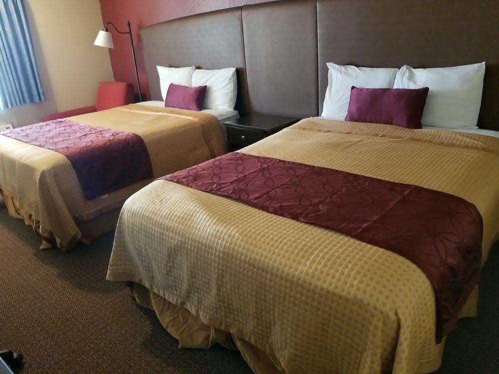 Americas Best Value Inn Story City Екстериор снимка
